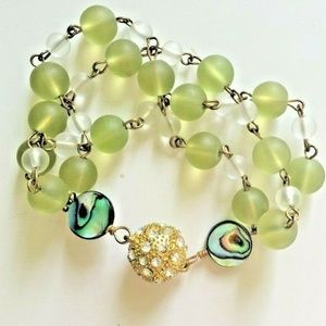 Frosted GREEN beaded bracelet w/ magnetic clasp